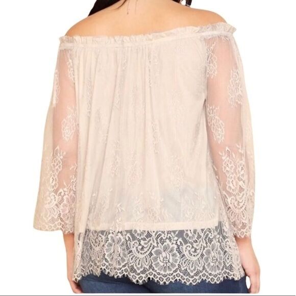SALE ❗️ She & Sky Off Shoulder Lace Blouse - Picture 2 of 5